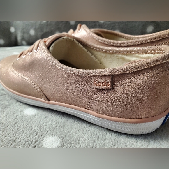 Keds - Brand New never worn size 8.5 - Picture 5 of 17
